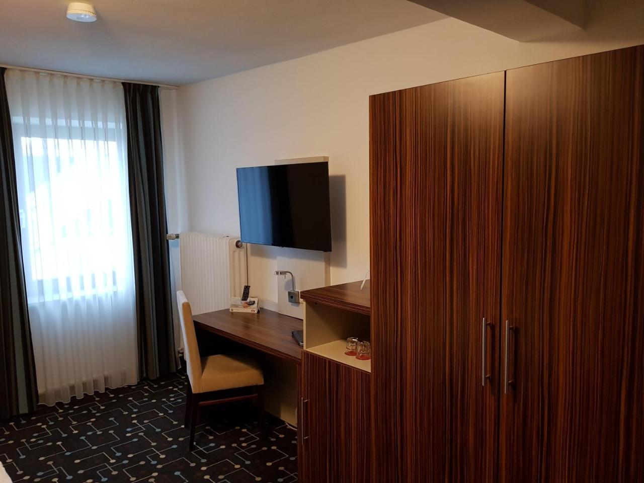 Hotel Koeniger Pliening Exterior foto